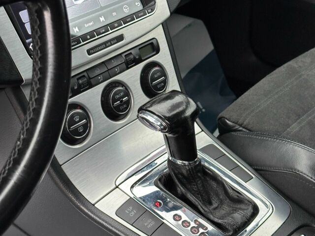 Сірий Фольксваген Пассат, об'ємом двигуна 2 л та пробігом 184 тис. км за 7400 $, фото 11 на Automoto.ua