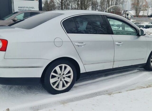 Сірий Фольксваген Пассат, об'ємом двигуна 0 л та пробігом 276 тис. км за 3300 $, фото 3 на Automoto.ua