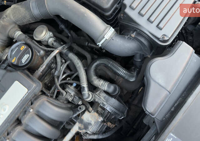 Серый Фольксваген Пассат, объемом двигателя 1.6 л и пробегом 190 тыс. км за 6450 $, фото 44 на Automoto.ua