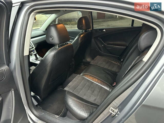 Сірий Фольксваген Пассат, об'ємом двигуна 2 л та пробігом 231 тис. км за 6250 $, фото 14 на Automoto.ua