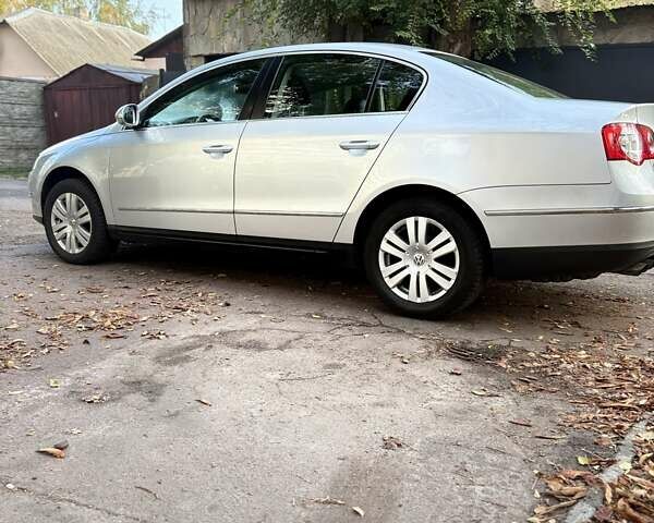 Серый Фольксваген Пассат, объемом двигателя 1.8 л и пробегом 128 тыс. км за 10700 $, фото 8 на Automoto.ua