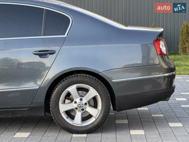 Сірий Фольксваген Пассат, об'ємом двигуна 2 л та пробігом 310 тис. км за 5800 $, фото 4 на Automoto.ua
