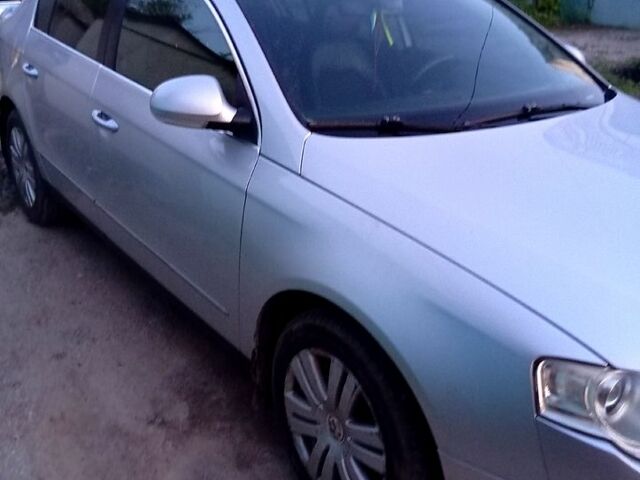 Серый Фольксваген Пассат, объемом двигателя 1.8 л и пробегом 200 тыс. км за 6200 $, фото 3 на Automoto.ua