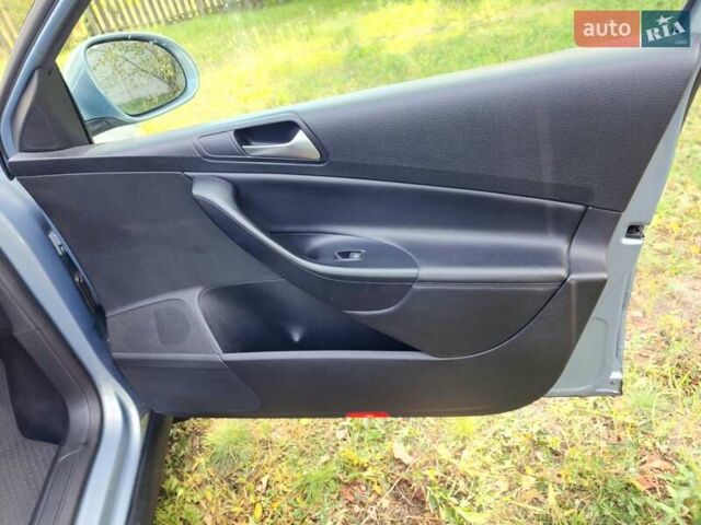 Серый Фольксваген Пассат, объемом двигателя 1.8 л и пробегом 230 тыс. км за 7500 $, фото 23 на Automoto.ua