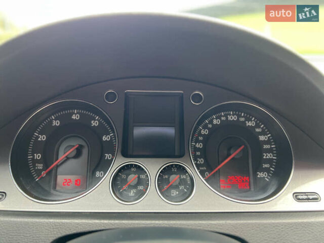 Серый Фольксваген Пассат, объемом двигателя 1.8 л и пробегом 292 тыс. км за 6500 $, фото 22 на Automoto.ua
