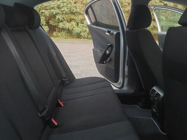 Сірий Фольксваген Пассат, об'ємом двигуна 2 л та пробігом 370 тис. км за 6200 $, фото 14 на Automoto.ua