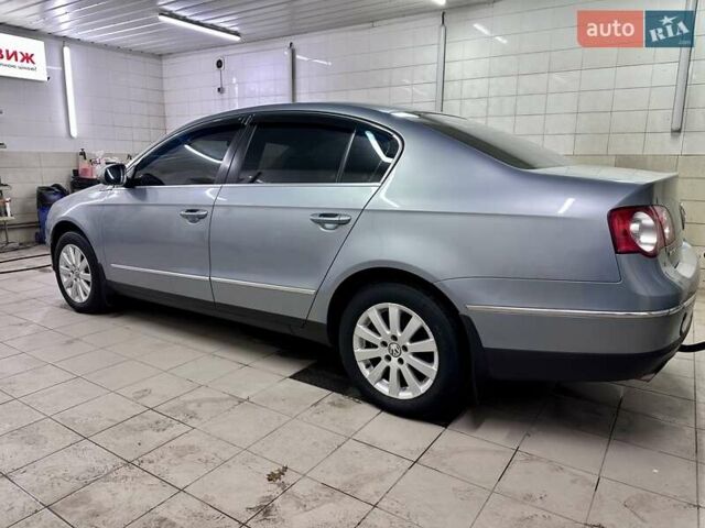 Серый Фольксваген Пассат, объемом двигателя 1.8 л и пробегом 290 тыс. км за 5499 $, фото 14 на Automoto.ua
