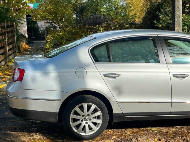 Сірий Фольксваген Пассат, об'ємом двигуна 1.8 л та пробігом 258 тис. км за 6890 $, фото 12 на Automoto.ua