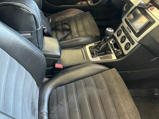 Серый Фольксваген Пассат, объемом двигателя 1.8 л и пробегом 208 тыс. км за 6000 $, фото 4 на Automoto.ua