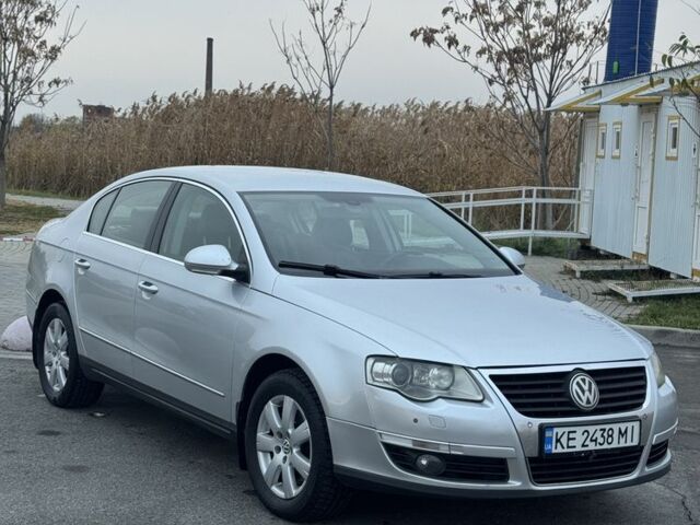 Серый Фольксваген Пассат, объемом двигателя 2 л и пробегом 212 тыс. км за 5800 $, фото 2 на Automoto.ua