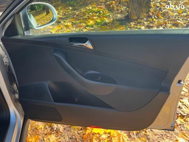 Серый Фольксваген Пассат, объемом двигателя 1.8 л и пробегом 258 тыс. км за 7390 $, фото 24 на Automoto.ua