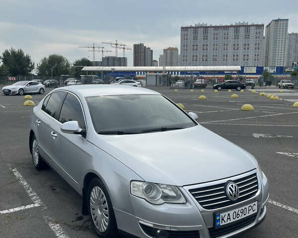 Сірий Фольксваген Пассат, об'ємом двигуна 1.8 л та пробігом 369 тис. км за 7400 $, фото 2 на Automoto.ua