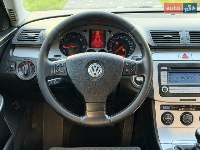 Сірий Фольксваген Пассат, об'ємом двигуна 2 л та пробігом 310 тис. км за 5800 $, фото 24 на Automoto.ua