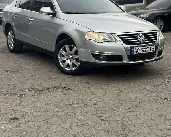 Серый Фольксваген Пассат, объемом двигателя 1.97 л и пробегом 275 тыс. км за 6750 $, фото 45 на Automoto.ua