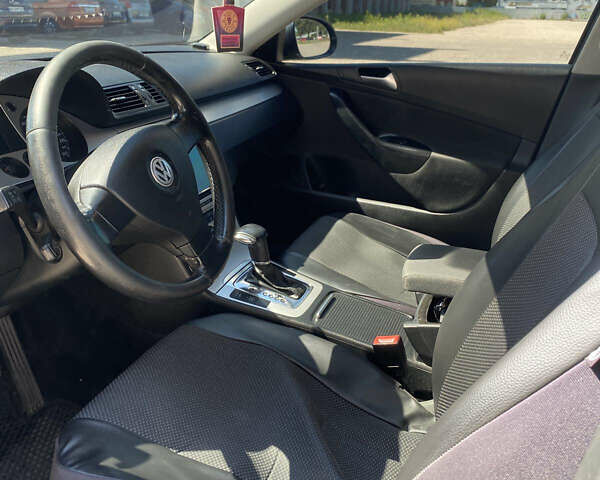 Серый Фольксваген Пассат, объемом двигателя 1.8 л и пробегом 300 тыс. км за 5400 $, фото 6 на Automoto.ua