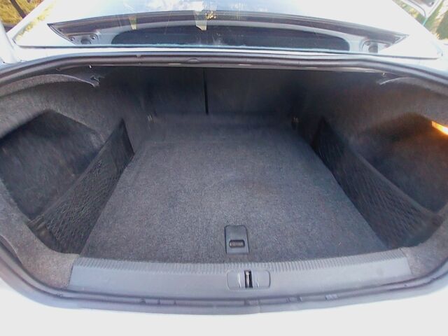 Сірий Фольксваген Пассат, об'ємом двигуна 2 л та пробігом 370 тис. км за 6200 $, фото 16 на Automoto.ua