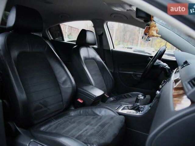 Сірий Фольксваген Пассат, об'ємом двигуна 1.8 л та пробігом 241 тис. км за 6900 $, фото 9 на Automoto.ua