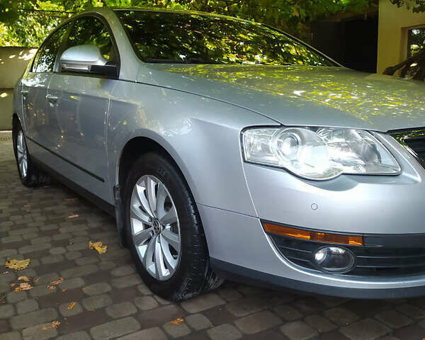 Серый Фольксваген Пассат, объемом двигателя 1.6 л и пробегом 178 тыс. км за 8100 $, фото 5 на Automoto.ua