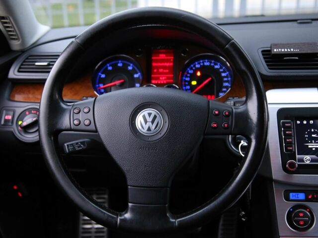 Сірий Фольксваген Пассат, об'ємом двигуна 1.8 л та пробігом 241 тис. км за 6900 $, фото 11 на Automoto.ua