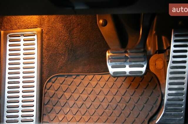 Сірий Фольксваген Пассат, об'ємом двигуна 1.8 л та пробігом 241 тис. км за 6900 $, фото 17 на Automoto.ua