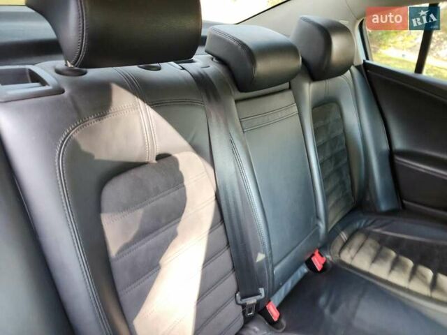 Серый Фольксваген Пассат, объемом двигателя 1.8 л и пробегом 230 тыс. км за 7500 $, фото 19 на Automoto.ua