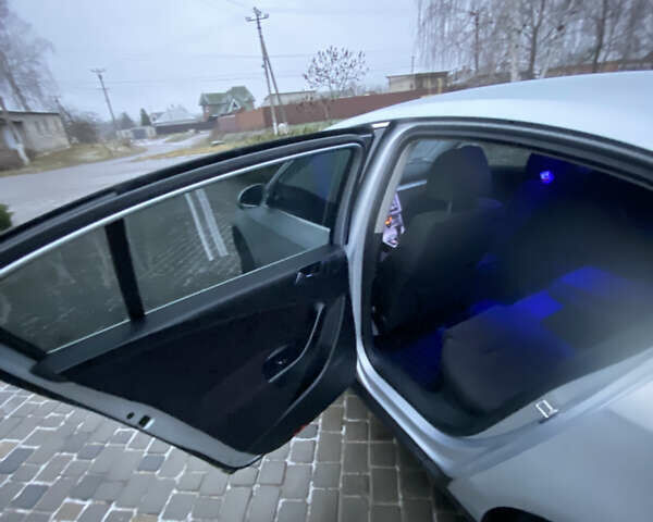 Сірий Фольксваген Пассат, об'ємом двигуна 1.8 л та пробігом 188 тис. км за 7000 $, фото 14 на Automoto.ua