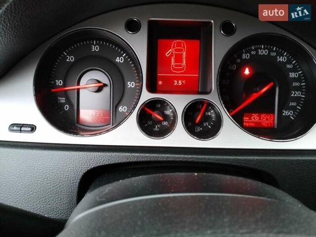 Серый Фольксваген Пассат, объемом двигателя 1.97 л и пробегом 262 тыс. км за 8700 $, фото 16 на Automoto.ua