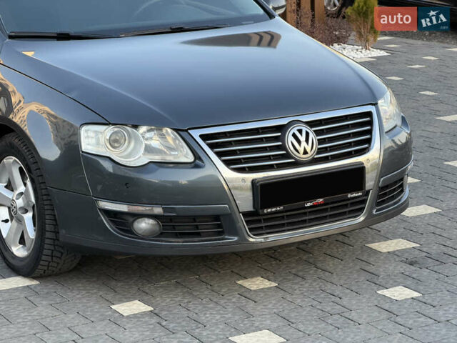 Сірий Фольксваген Пассат, об'ємом двигуна 2 л та пробігом 310 тис. км за 5800 $, фото 8 на Automoto.ua