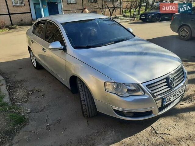 Серый Фольксваген Пассат, объемом двигателя 1.8 л и пробегом 229 тыс. км за 7550 $, фото 2 на Automoto.ua
