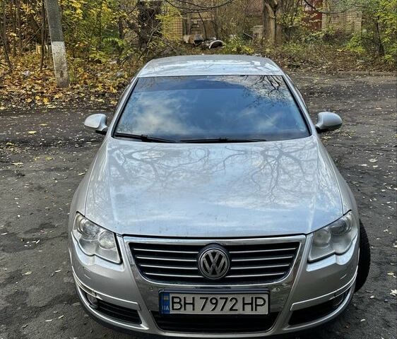 Серый Фольксваген Пассат, объемом двигателя 1.8 л и пробегом 478 тыс. км за 5700 $, фото 4 на Automoto.ua