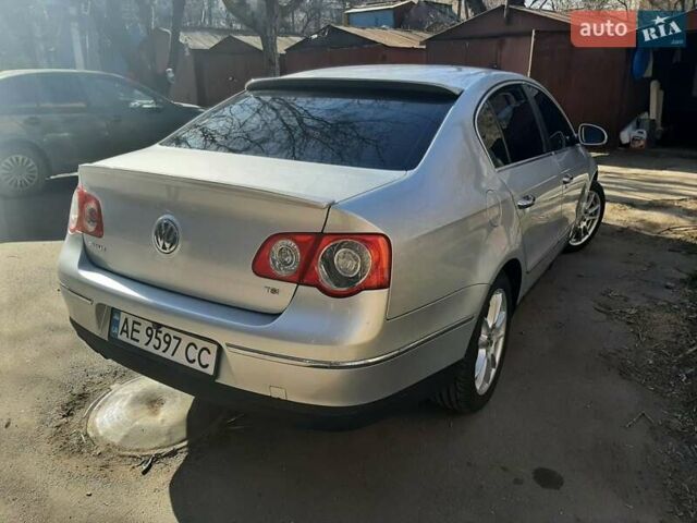 Серый Фольксваген Пассат, объемом двигателя 1.8 л и пробегом 229 тыс. км за 7550 $, фото 4 на Automoto.ua