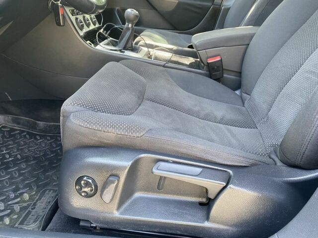 Серый Фольксваген Пассат, объемом двигателя 2 л и пробегом 315 тыс. км за 5700 $, фото 3 на Automoto.ua