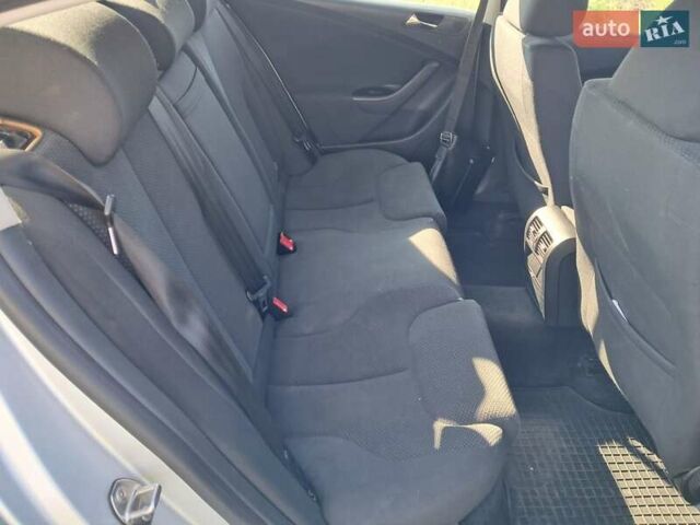 Сірий Фольксваген Пассат, об'ємом двигуна 1.6 л та пробігом 380 тис. км за 6800 $, фото 2 на Automoto.ua