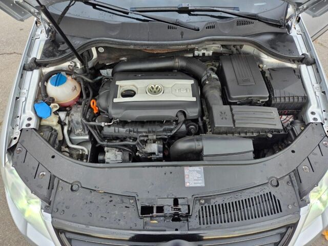 Серый Фольксваген Пассат, объемом двигателя 1.8 л и пробегом 239 тыс. км за 6799 $, фото 11 на Automoto.ua