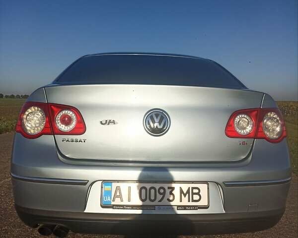 Серый Фольксваген Пассат, объемом двигателя 1.8 л и пробегом 261 тыс. км за 6300 $, фото 1 на Automoto.ua