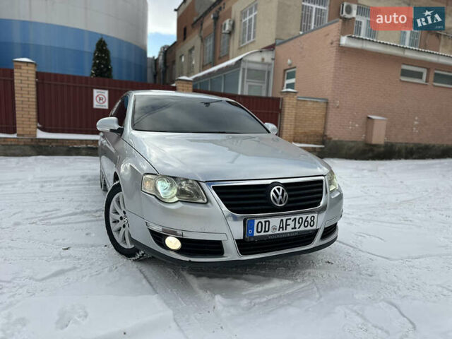 Сірий Фольксваген Пассат, об'ємом двигуна 2 л та пробігом 272 тис. км за 6999 $, фото 13 на Automoto.ua