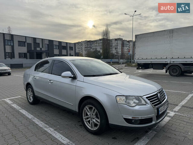 Серый Фольксваген Пассат, объемом двигателя 1.8 л и пробегом 267 тыс. км за 7300 $, фото 3 на Automoto.ua