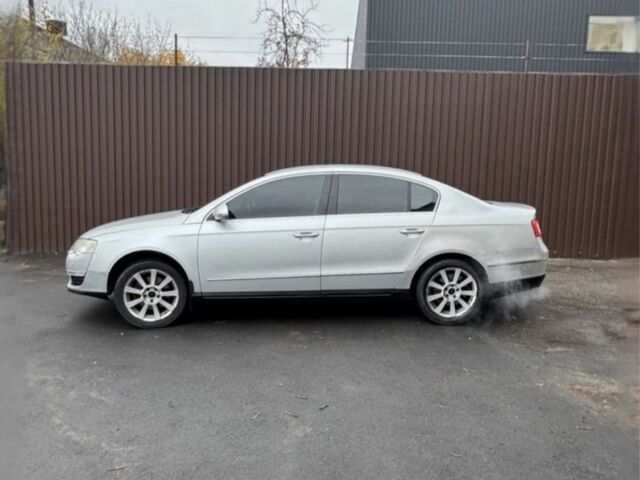 Серый Фольксваген Пассат, объемом двигателя 2 л и пробегом 223 тыс. км за 4700 $, фото 2 на Automoto.ua