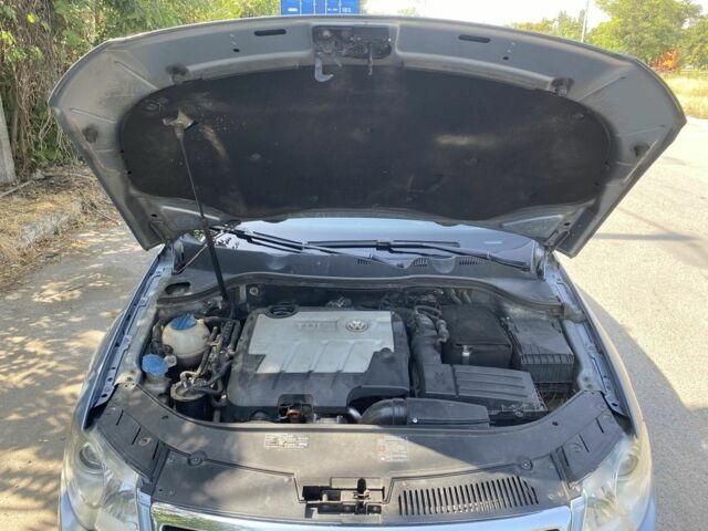 Серый Фольксваген Пассат, объемом двигателя 2 л и пробегом 315 тыс. км за 5700 $, фото 4 на Automoto.ua