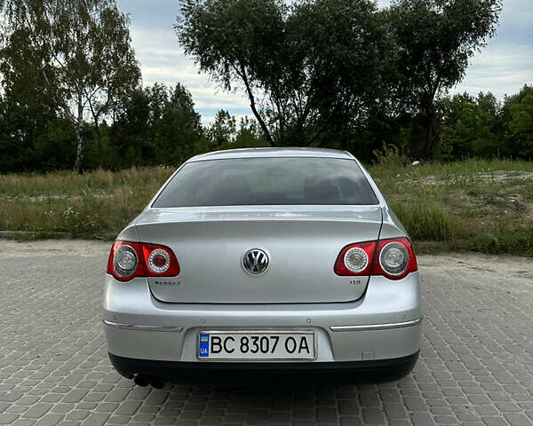 Сірий Фольксваген Пассат, об'ємом двигуна 2 л та пробігом 305 тис. км за 7800 $, фото 4 на Automoto.ua