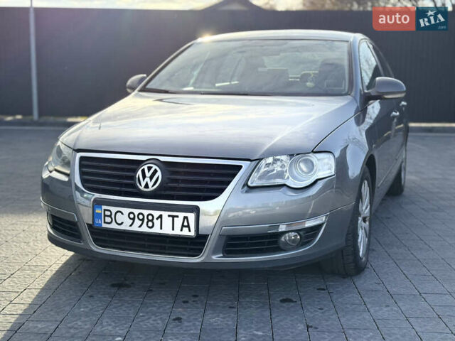 Серый Фольксваген Пассат, объемом двигателя 2 л и пробегом 309 тыс. км за 5900 $, фото 2 на Automoto.ua