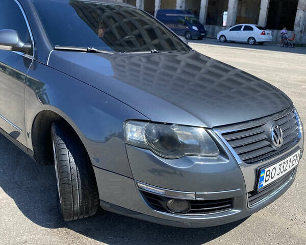 Серый Фольксваген Пассат, объемом двигателя 1.8 л и пробегом 300 тыс. км за 5400 $, фото 3 на Automoto.ua