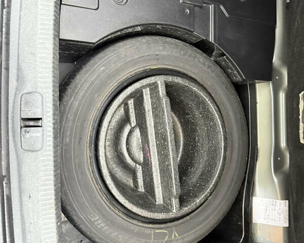 Серый Фольксваген Пассат, объемом двигателя 1.97 л и пробегом 236 тыс. км за 6000 $, фото 7 на Automoto.ua