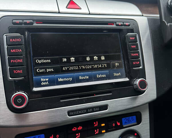 Серый Фольксваген Пассат, объемом двигателя 1.97 л и пробегом 275 тыс. км за 6950 $, фото 45 на Automoto.ua