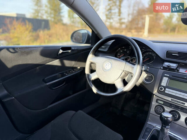 Серый Фольксваген Пассат, объемом двигателя 2 л и пробегом 309 тыс. км за 5900 $, фото 19 на Automoto.ua