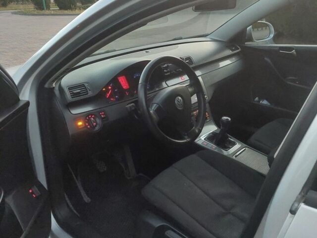 Сірий Фольксваген Пассат, об'ємом двигуна 2 л та пробігом 370 тис. км за 6200 $, фото 10 на Automoto.ua