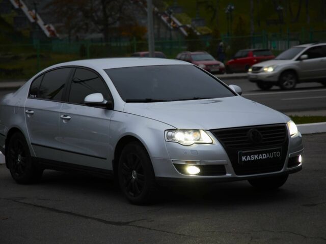 Сірий Фольксваген Пассат, об'ємом двигуна 1.8 л та пробігом 241 тис. км за 6900 $, фото 2 на Automoto.ua