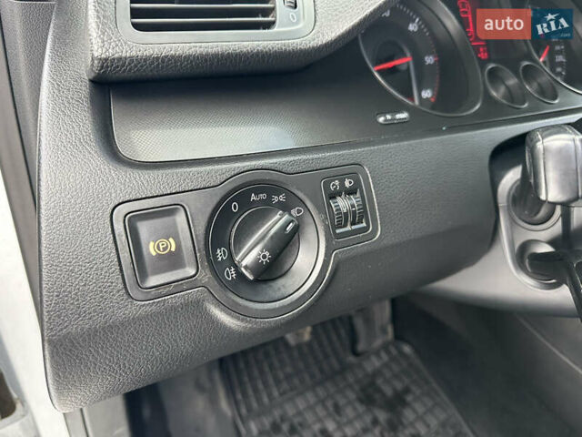 Сірий Фольксваген Пассат, об'ємом двигуна 2 л та пробігом 272 тис. км за 6999 $, фото 19 на Automoto.ua