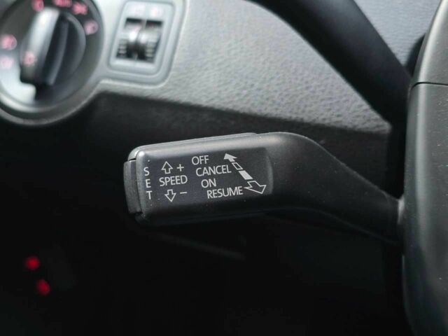 Серый Фольксваген Пассат, объемом двигателя 1.8 л и пробегом 240 тыс. км за 6499 $, фото 5 на Automoto.ua