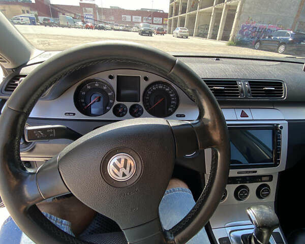 Серый Фольксваген Пассат, объемом двигателя 1.8 л и пробегом 300 тыс. км за 5400 $, фото 5 на Automoto.ua